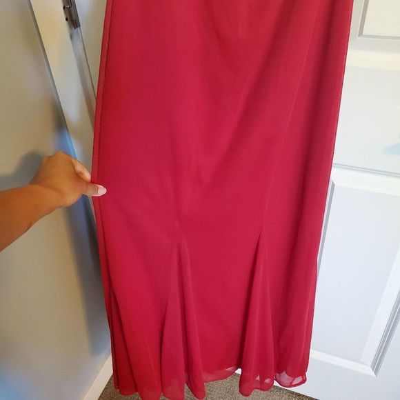 💜 2/$30! B. Darlin Halter Sequin Floor Length Chiffon Gown - Picture 3 of 6